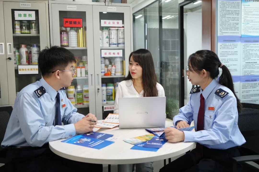 精準(zhǔn)推送、精細(xì)服務(wù),落細(xì)落實(shí)稅費(fèi)優(yōu)惠政策 助力經(jīng)濟(jì)高質(zhì)量發(fā)展(圖1) 圖片