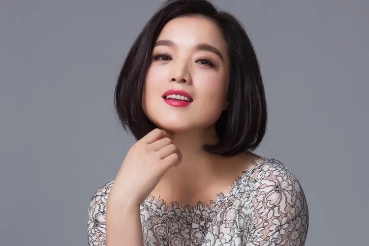 告別儀式合影曝光，李雙江白雪董文華神情嚴(yán)肅，黃宏笑容惹爭議(圖10)