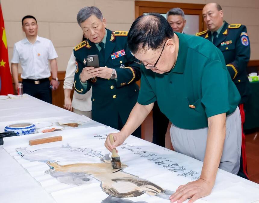 中聯(lián)國興書畫院與蒙古國軍人聯(lián)合會文化交流聯(lián)誼會在京舉辦(圖11)
